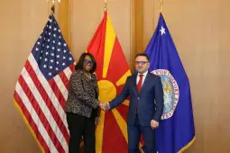 Бесими Вашингтон средби 1